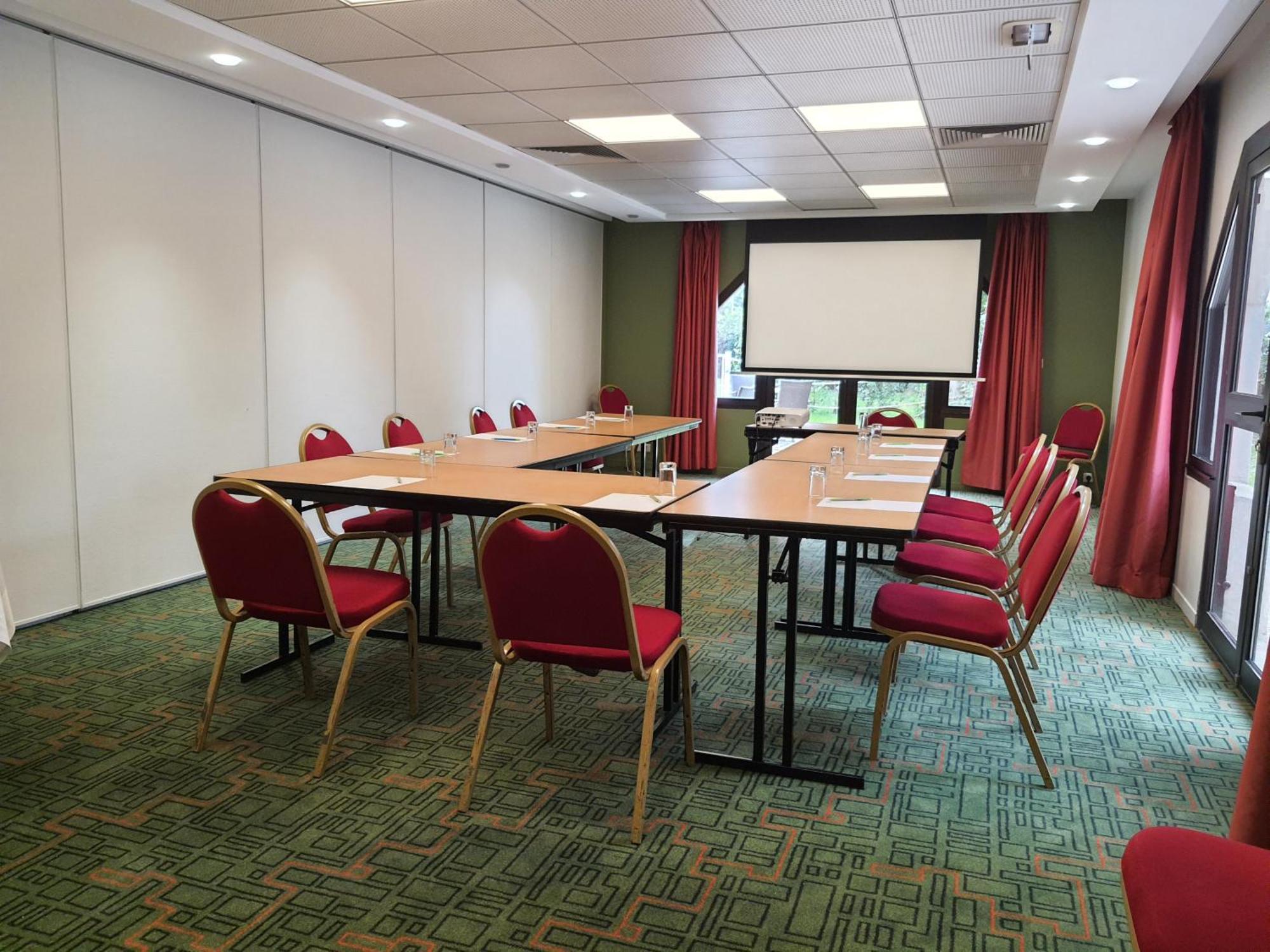 Ibis Styles Lisieux Normandie Екстериор снимка