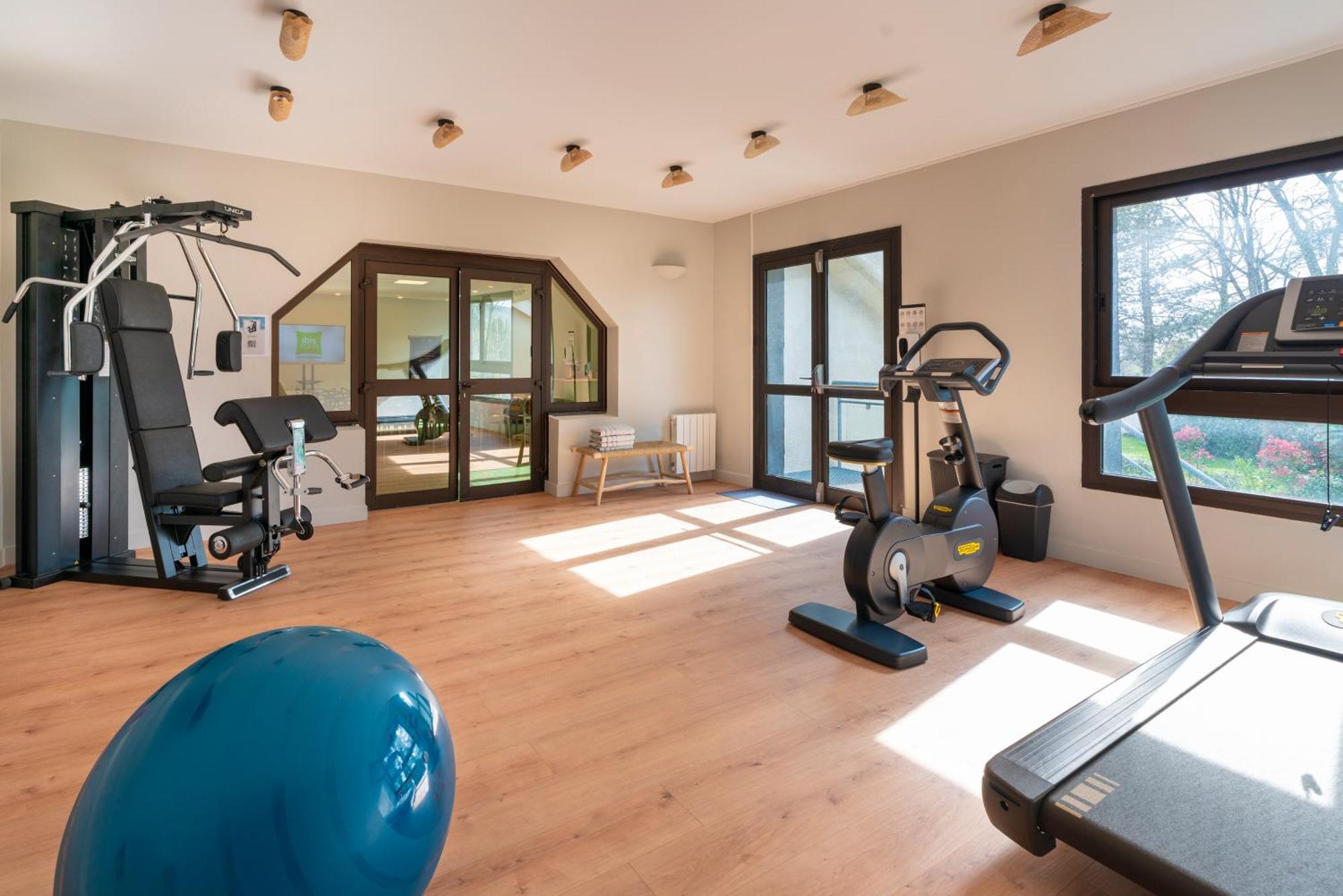Ibis Styles Lisieux Normandie Екстериор снимка