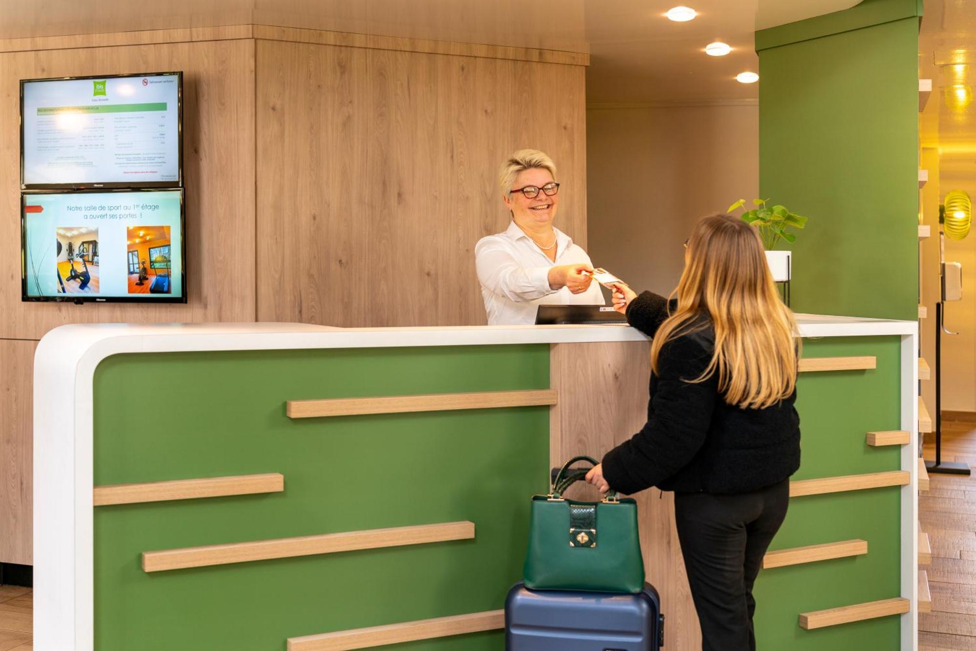 Ibis Styles Lisieux Normandie Екстериор снимка